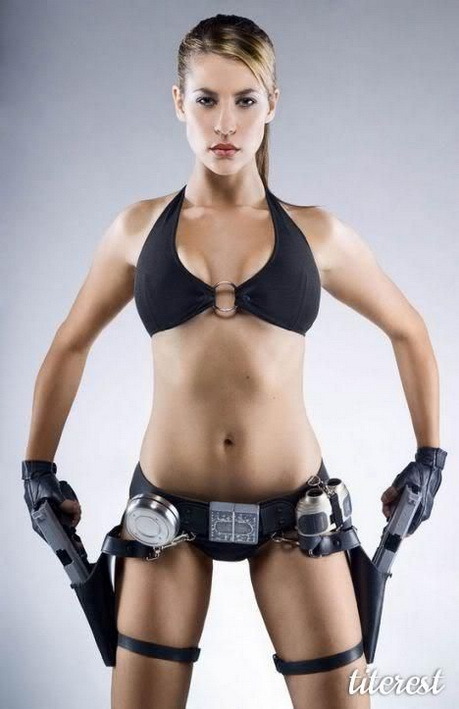 girlandguns:  Girl With Gun  follow me at : http://girlandguns.tumblr.com/