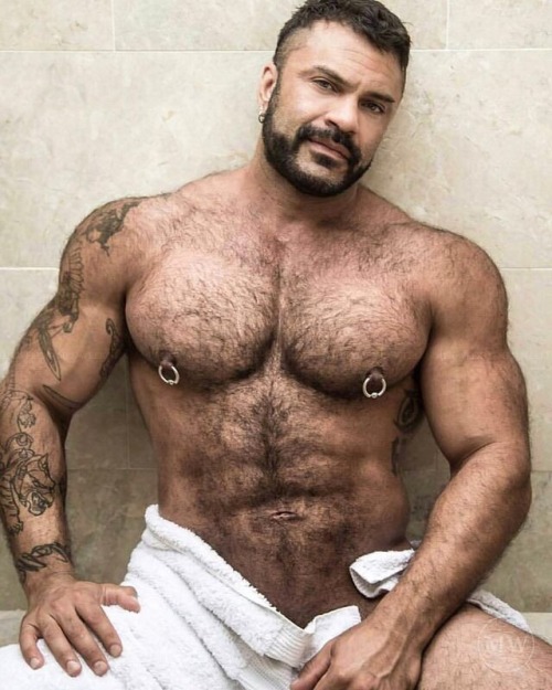 mydaddymen:  Rogan Richards