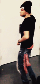blamestyles:  &ldquo;@onedirection: YES Twinkle Toes… 1DHQ x” + 