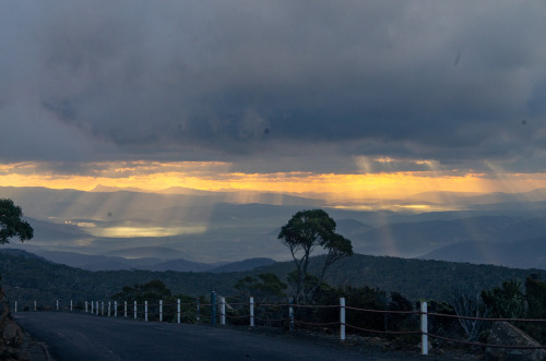 The clouds and the light.www.instagram.com/muka_nita/