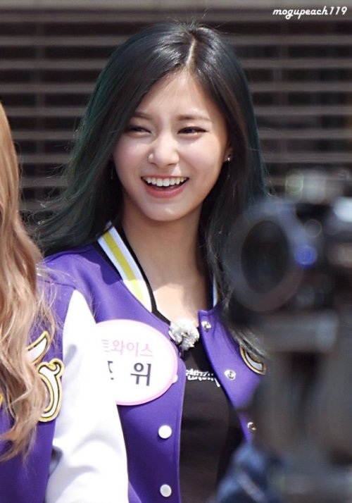 twicepercent:  mogupeach119  