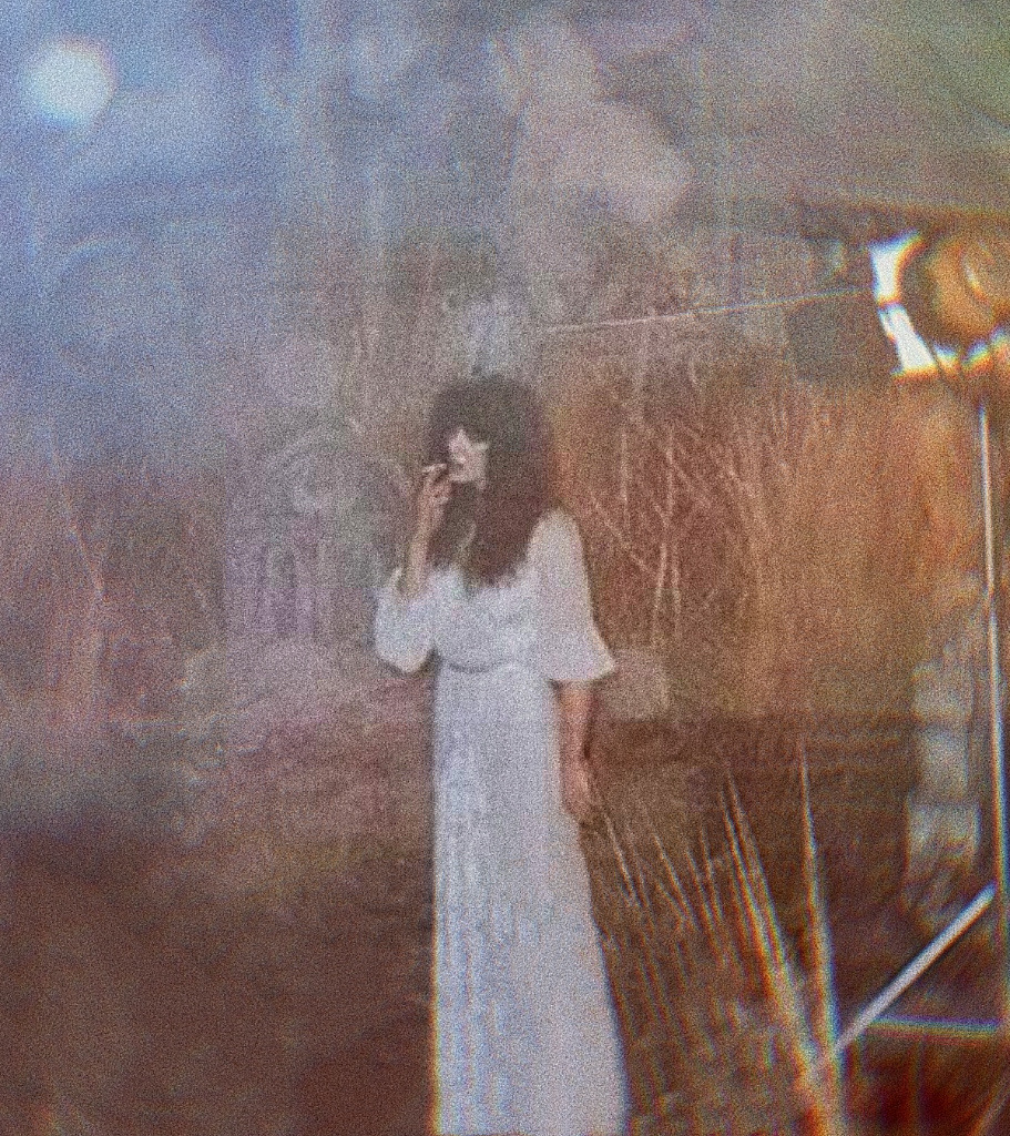 XXX warm-pleatherette:Kate Bush takes a smoke photo