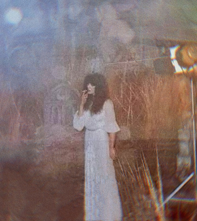 XXX warm-pleatherette:Kate Bush takes a smoke photo