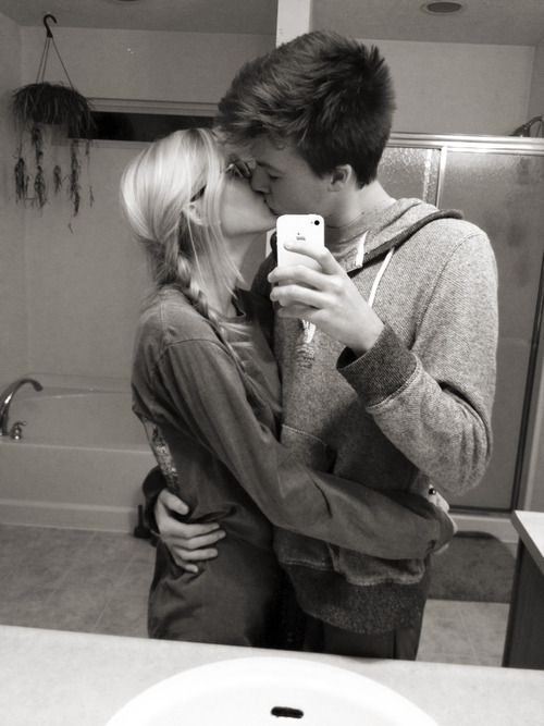 sickeninglysweetcouples:  submitted by: everybodylovesavillian 