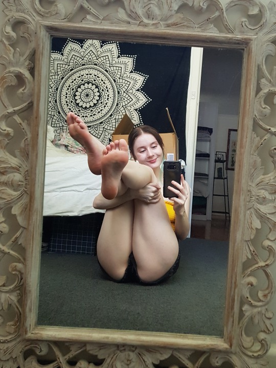 Porn chokedbarbie:4 my thigh & feet lovers photos