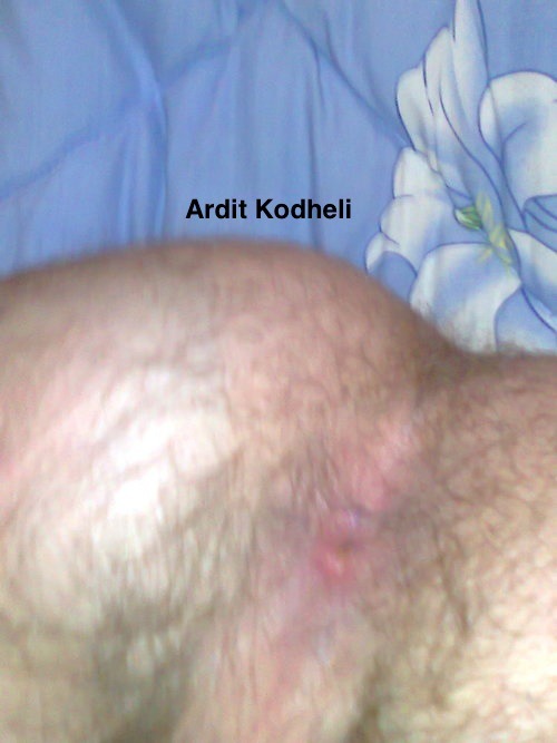 fistfullofassholes:  hotandexposed:  Sexy Albanian stud shows off every private inch