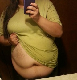 obesegoddess:  Tight shirts