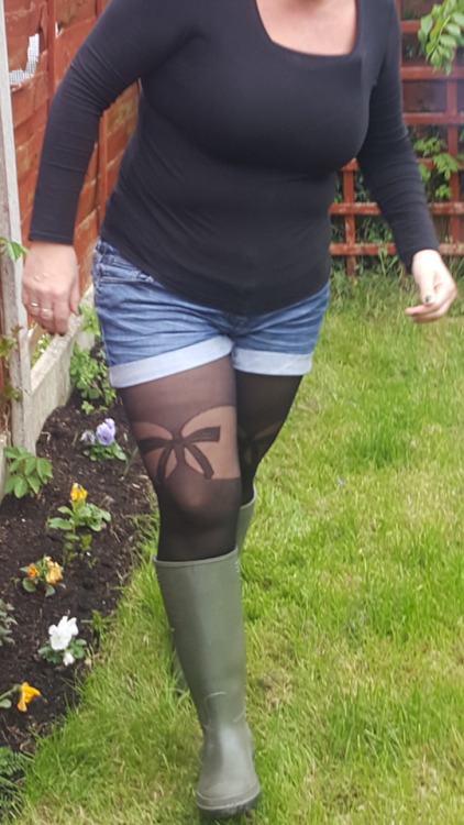 lickmywife69: love my wife gardening in her fancy tights and wellies Proper gardening gear!