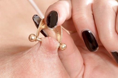 slabside69:Love Pierced Nipple’s