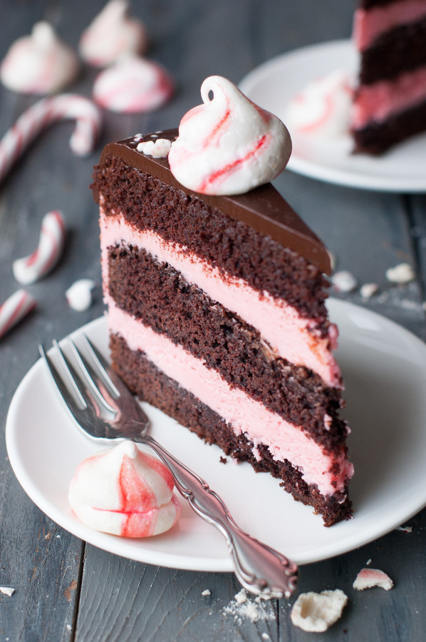 sweetoothgirl:    Chocolate Peppermint Holiday Cake   