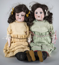 dollyworship:  Porcelain twins. Armand Marseille