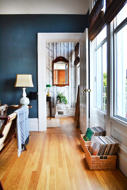 anyamekye:  (via A Warm SF Home with a Rock ‘n Roll Twist | Design*Sponge) 