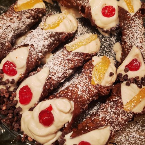 Thanksgiving fresh, homemade cannoli. Next Cannoli Crawl is Saturday, December 4in NYC! Register at 