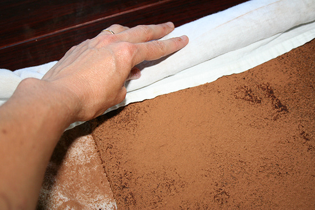 foodffs:  Roll With It: How To Make An Ice Cream Roll Cake Follow for recipes Get