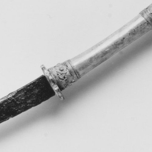 art-of-swords:Short SwordDated: circa 5th–2nd century B.C.E.Culture: Southeast AsiaMedium: bronze an