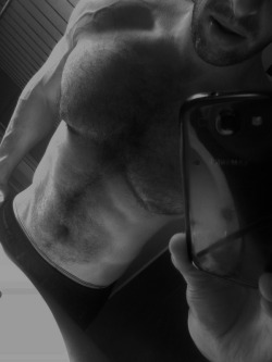 Probably not the type of submission you’re used to but hope you like. Figured I owe you :)   Wow what a fit guy …thanks for the submission, love it!  @naitsabes085