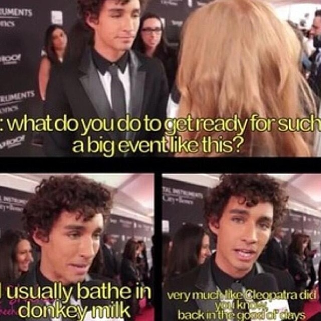 themortalinstitute:  Robbie never fails to make us laugh