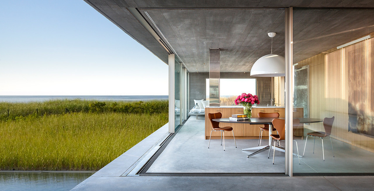 archatlas:     Flying Point House in New York A beach house designed by Steven Harris