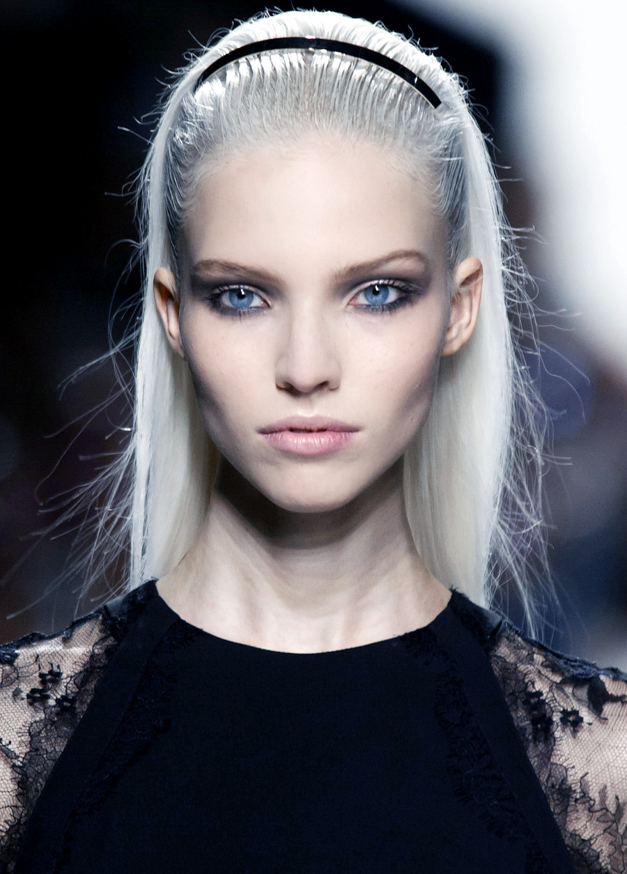 xangeoudemonx:Sasha Luss at Elie Saab Spring 2014.