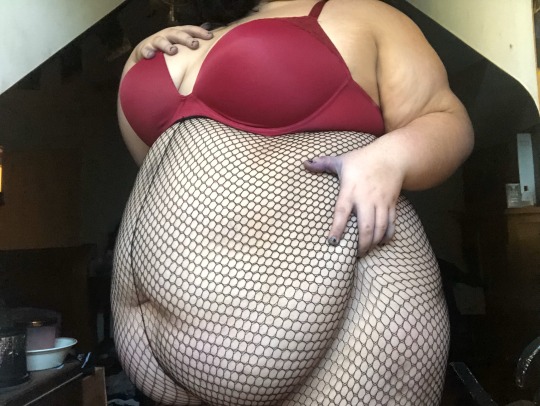 fattgoth:Dyed my hair darker and made my porn pictures
