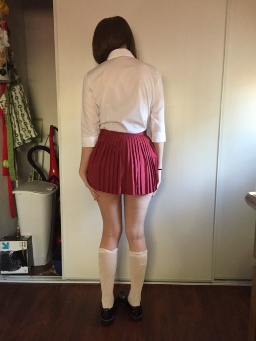 @linnylace is the naughtiest girl in the school (BTS photos from just now!)