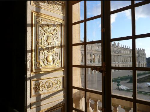 versaillesadness:  Château de Versailles, France.