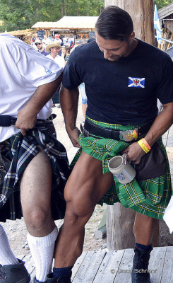 biggayrob:  Just to mix things up - men in kilts!  ;-D  Thighs