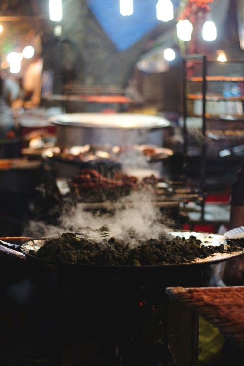 Mosque Road, Frazer Town, Bangalore. A meat-lovers heaven during the month of Ramadan.