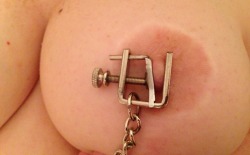 leftofthedial72:  A close-up of the clamp! You control the tightness…8-) 