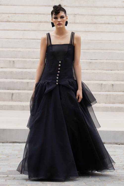 Chanel by Virginie Viard, Fall 2021 Couture Credits:Damien Boissinot - Hair StylistTom Pecheux - Mak