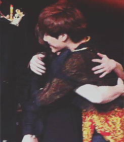 baekyun:  17/25 kaisoo moments; hugging each other tightly during the encore 
