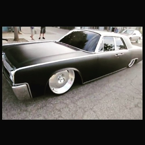 suicideslabs:  Suicide Slabs | A blog dedicated to 1961 - 1969 Lincoln Continentals