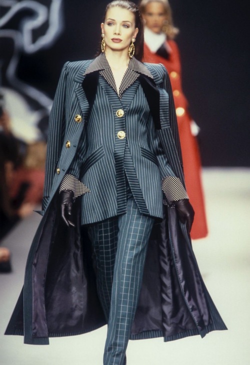 Jaacques Fath’s Fall Winter 1993 Ready To Wear Collection Graces The Runway 