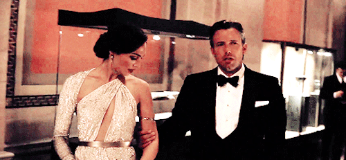 geekybibliophile:harrietvane:#look at diana’s look at bruce’s hand on her arm and actively deciding 