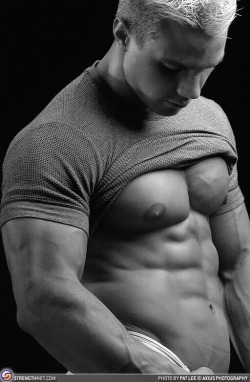 topshelfmen:  Pat Lee’s physique photography is truly amazing 