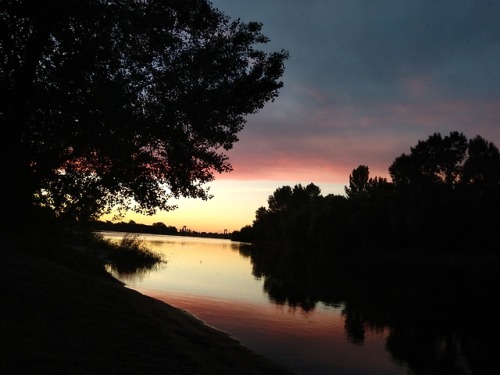 Each moment is unique and precious.Sunset on the Loire Valley during summer solstice @Gennes, France