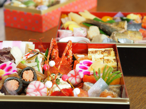 japanesefoodlover: おせち料理 by tabasou on Flickr.