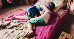 skins-black-and-white:  Follow if you like SKINS UK