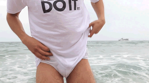muteboi4eva:  BULGES! 