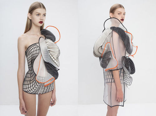 yearinreview:  wgsn:  Inspired by 3D modelling software glitches, Noa Raviv has designed garments that bring the digital into a physical space.  Classic Greek and Roman sculptures are the starting point and then worked into hi-tech garments.  Noa Raviv