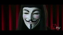 “&quot;Buenas tardes, Londres&hellip;..  Permitid primero que me disculpe por esta interrupción. Yo, como muchos de vosotros, aprecio la comodidad de la rutina diaria, la seguridad de lo familiar, la tranquilidad de la monotonía. A mi, me gusta tanto