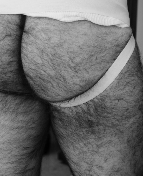 justsayjohnny:  UNF! Booty.