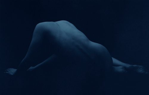 blue-voids:Kenro Izu - Blue. Still Life, 2001-04