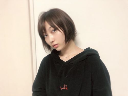 sakamichi-steps: 志田愛佳 on Instagram 2019.10.29 #やっぱりショート楽