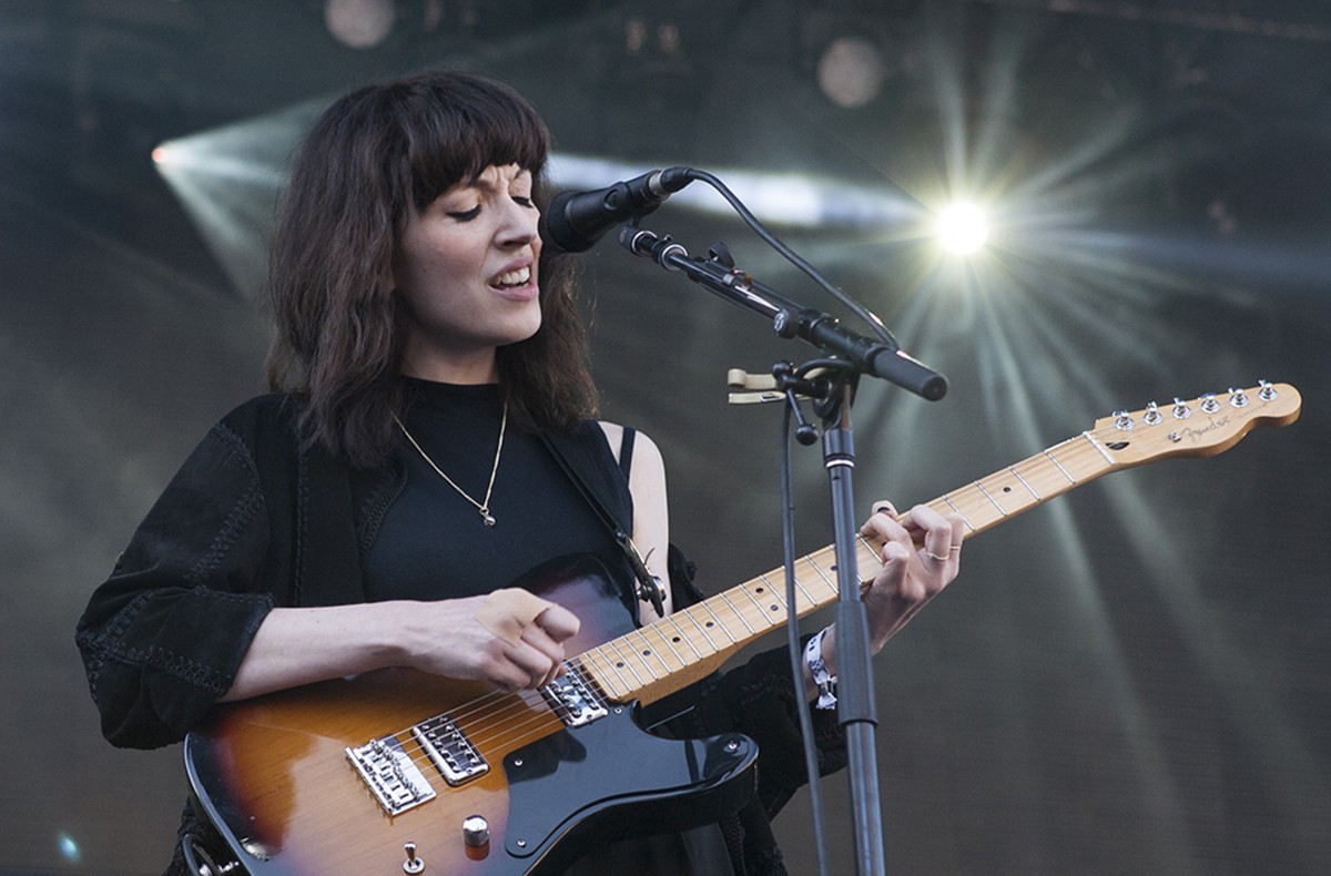 daughterfans:  Elena and Igor of Daughter perform at Boston Calling - 27th September