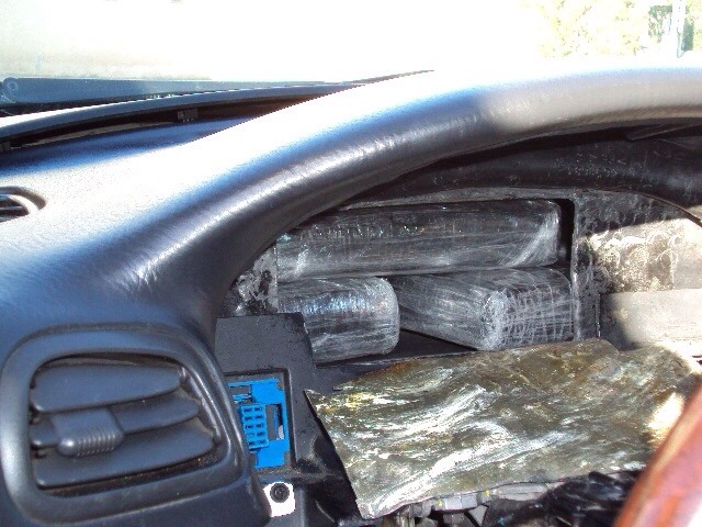eldetamazuladurango:  Swear to God the minivan do tricks Hit the brakes, hit the