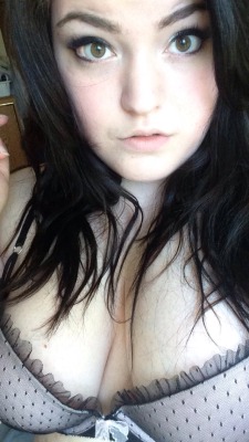 chubby-bunnies:  size 12, 18 years old from Ireland x