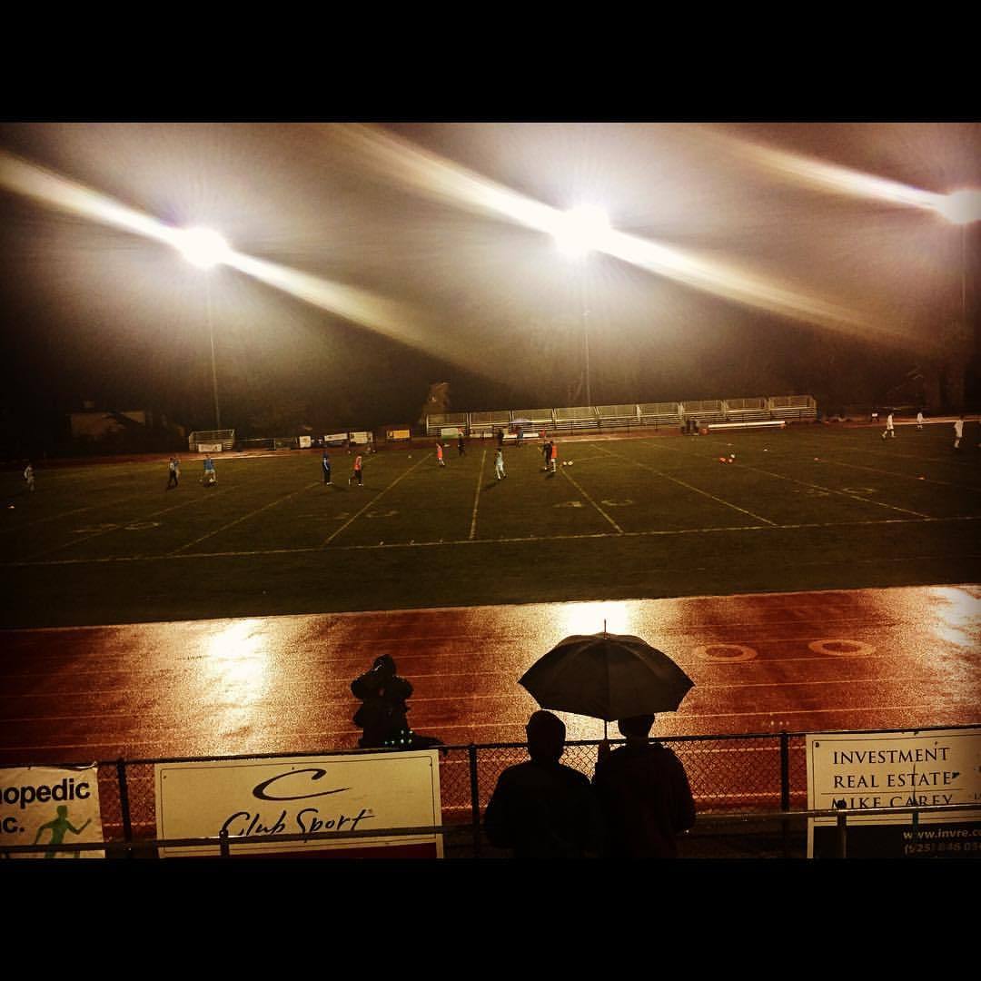 I really liked this picture I took. #iphone6s #soccer #cold #rain #movethepantiestotheside