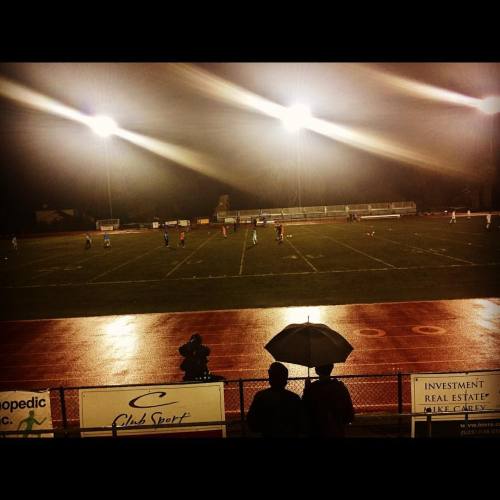 I really liked this picture I took. #iphone6s #soccer #cold #rain #movethepantiestotheside #goallthewayup #heritage #najisbirthday  #mst4000  (at Foothill High School (Pleasanton, California))