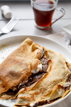 confectionerybliss:  Nutella S’mores Crepes